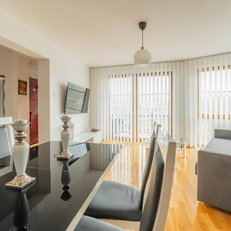 Horyzont Apartamenty- Nadmorski, Blisko Pkp I Centrum * Kołobrzeg